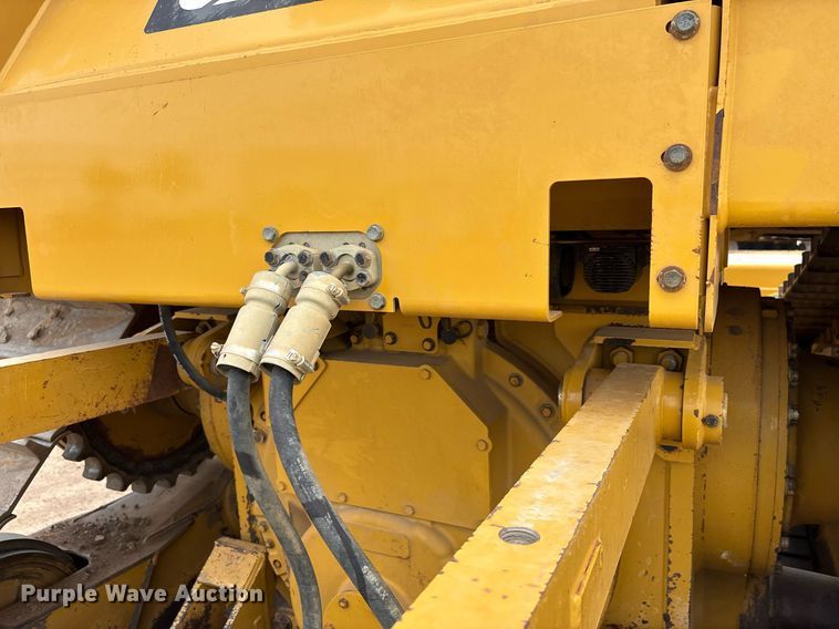 image for item DH8649 2017 Caterpillar D6T LGP dozer