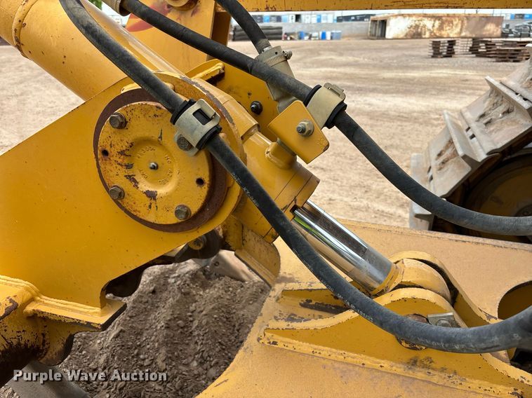image for item DH8649 2017 Caterpillar D6T LGP dozer