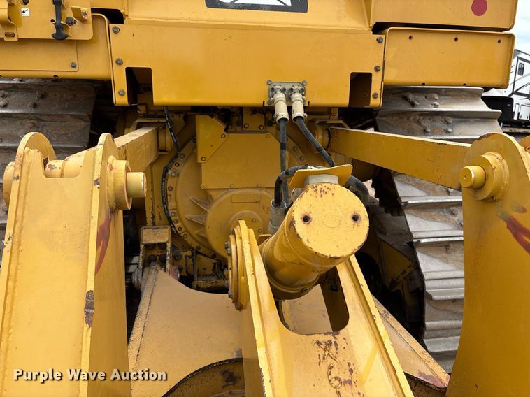 image for item DH8649 2017 Caterpillar D6T LGP dozer