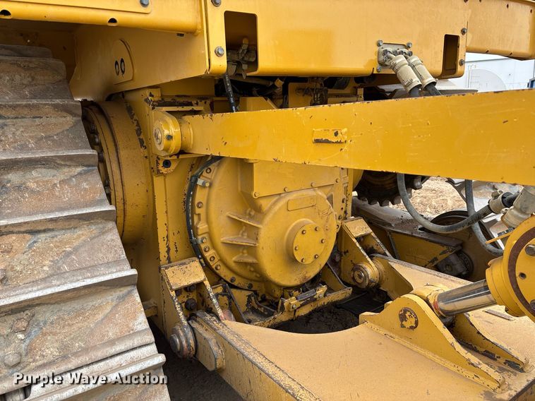 image for item DH8649 2017 Caterpillar D6T LGP dozer