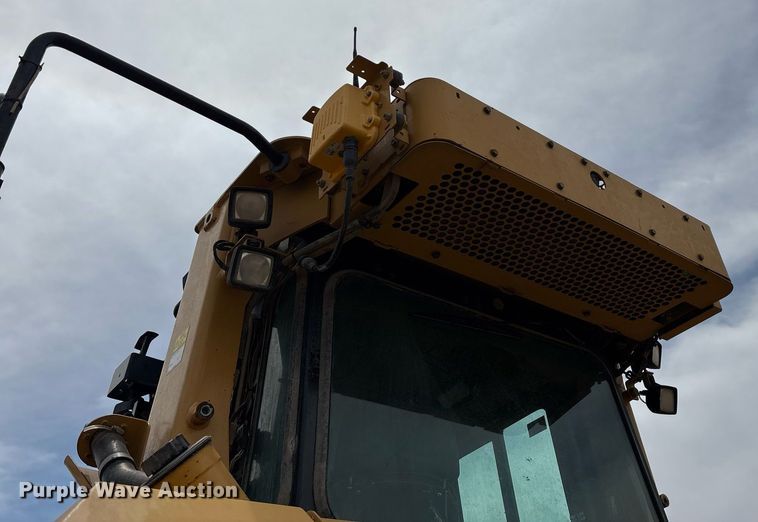 image for item DH8649 2017 Caterpillar D6T LGP dozer