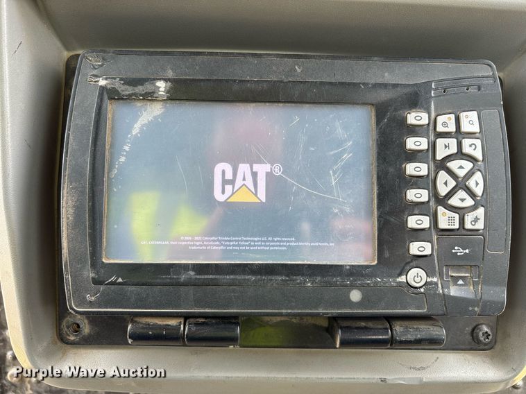 image for item DH8649 2017 Caterpillar D6T LGP dozer