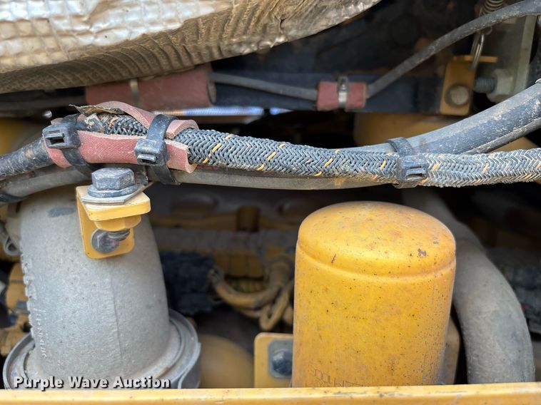 image for item DH8649 2017 Caterpillar D6T LGP dozer