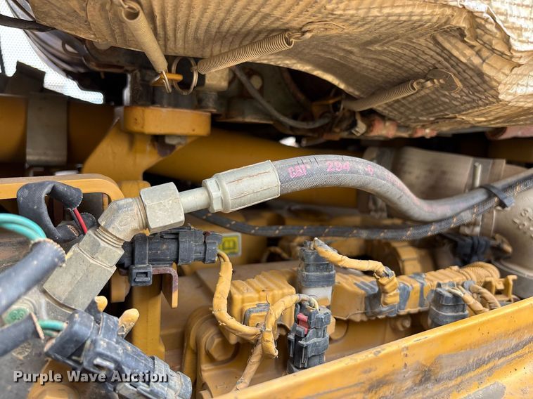 image for item DH8649 2017 Caterpillar D6T LGP dozer