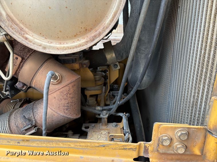 image for item DH8649 2017 Caterpillar D6T LGP dozer