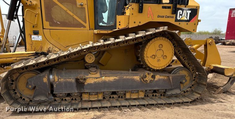 image for item DH8649 2017 Caterpillar D6T LGP dozer