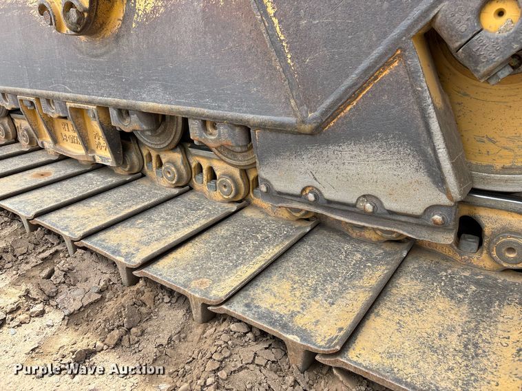 image for item DH8649 2017 Caterpillar D6T LGP dozer