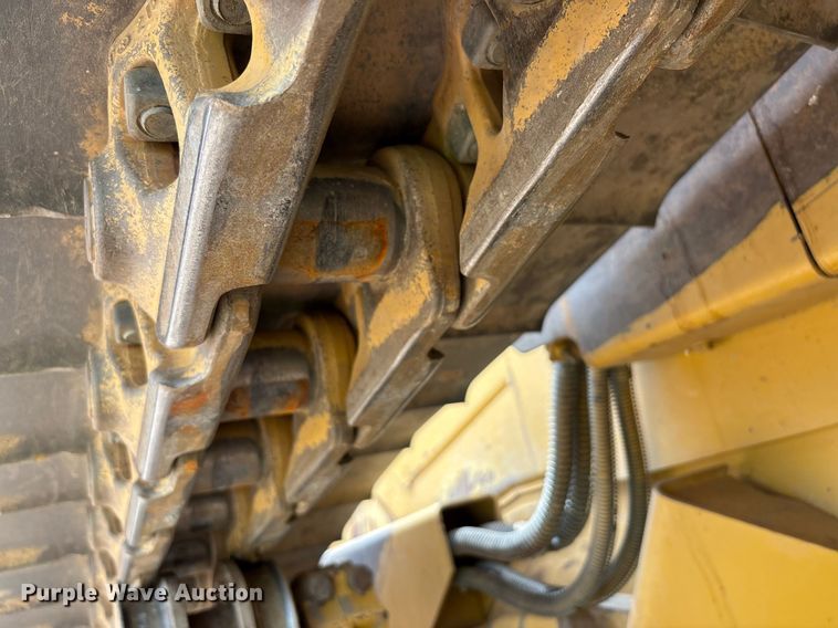 image for item DH8649 2017 Caterpillar D6T LGP dozer