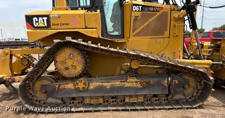 image for item DH8649 2017 Caterpillar D6T LGP dozer
