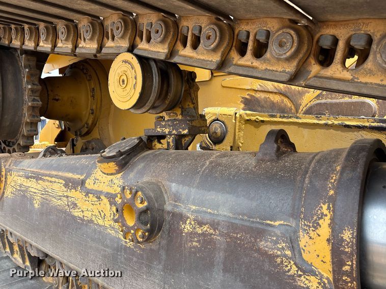 image for item DH8649 2017 Caterpillar D6T LGP dozer