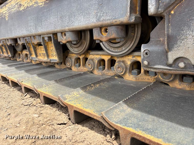 image for item DH8649 2017 Caterpillar D6T LGP dozer