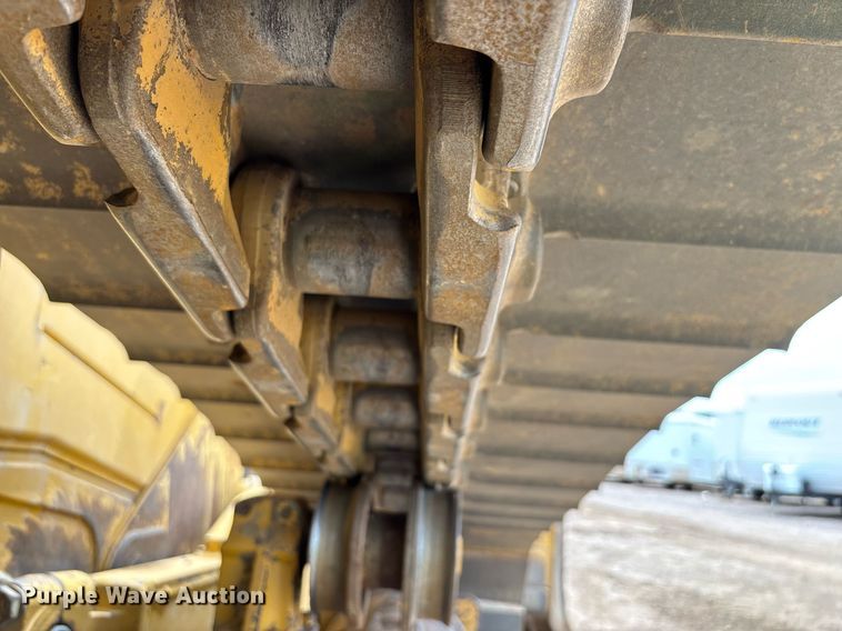 image for item DH8649 2017 Caterpillar D6T LGP dozer