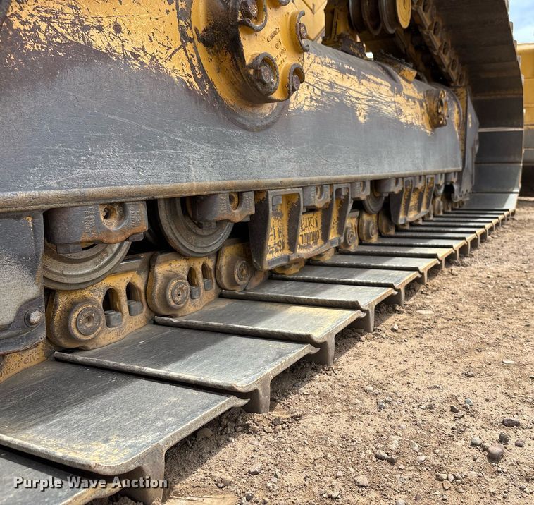 image for item DH8649 2017 Caterpillar D6T LGP dozer