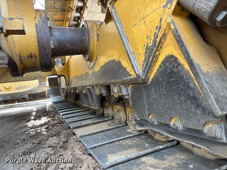 image for item DH8649 2017 Caterpillar D6T LGP dozer