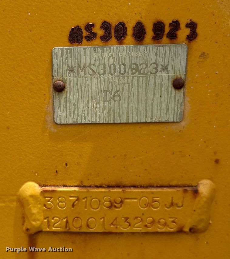 image for item DH8649 2017 Caterpillar D6T LGP dozer