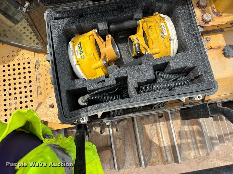 image for item DH8649 2017 Caterpillar D6T LGP dozer