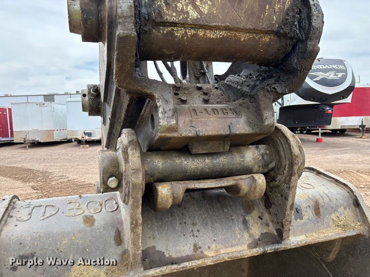 image for item DH8650 2016 John Deere 300G LC excavator