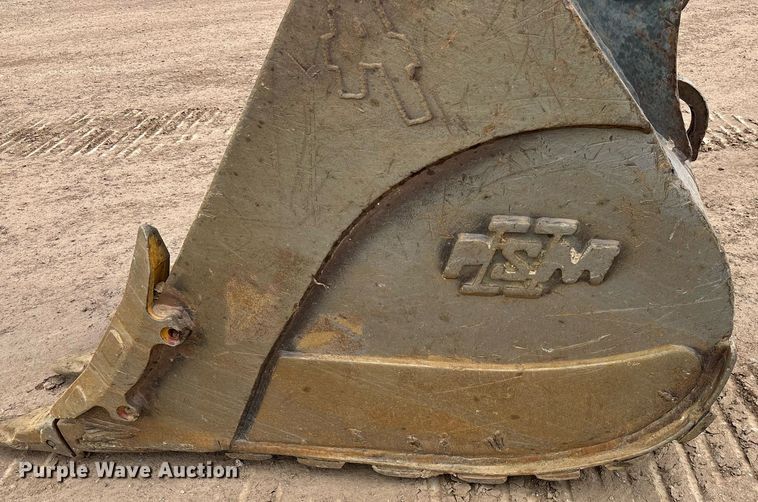 image for item DH8650 2016 John Deere 300G LC excavator