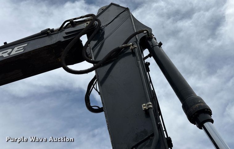 image for item DH8650 2016 John Deere 300G LC excavator