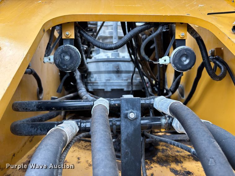 image for item DH8650 2016 John Deere 300G LC excavator