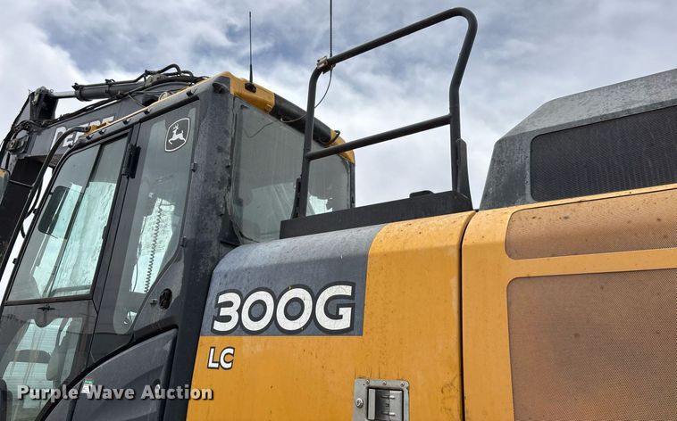 image for item DH8650 2016 John Deere 300G LC excavator