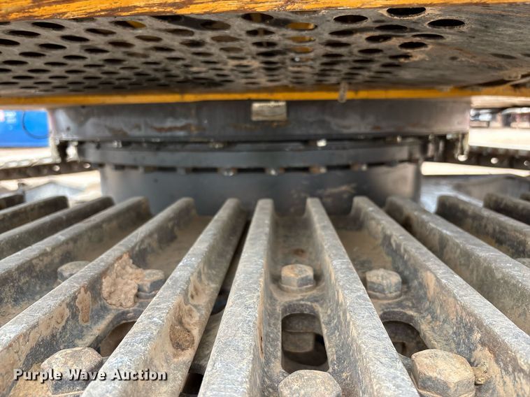 image for item DH8650 2016 John Deere 300G LC excavator