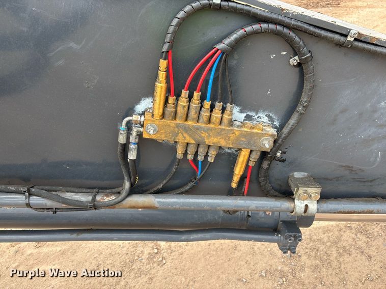 image for item DH8650 2016 John Deere 300G LC excavator