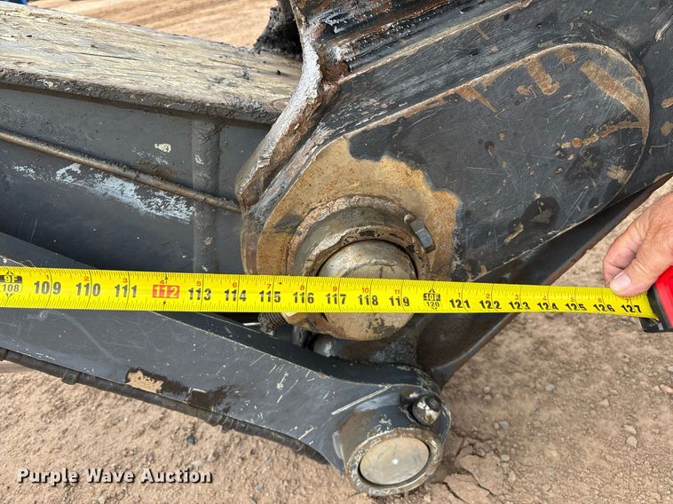 image for item DH8650 2016 John Deere 300G LC excavator