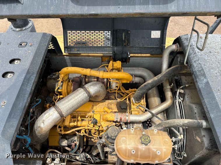 image for item DH8650 2016 John Deere 300G LC excavator