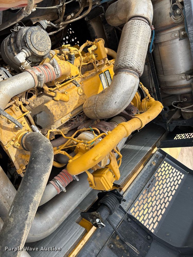 image for item DH8650 2016 John Deere 300G LC excavator