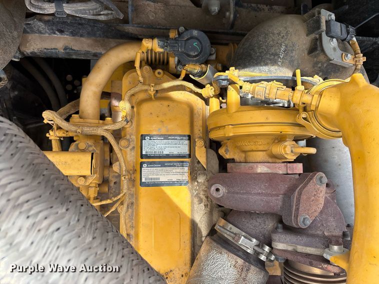 image for item DH8650 2016 John Deere 300G LC excavator