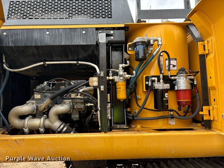 image for item DH8650 2016 John Deere 300G LC excavator