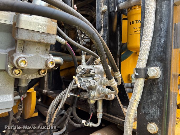 image for item DH8650 2016 John Deere 300G LC excavator