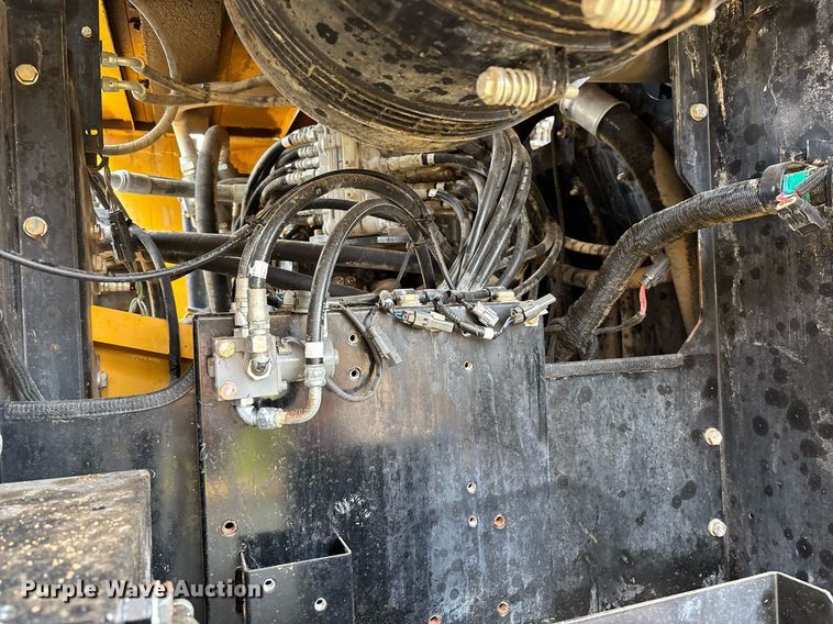 image for item DH8650 2016 John Deere 300G LC excavator