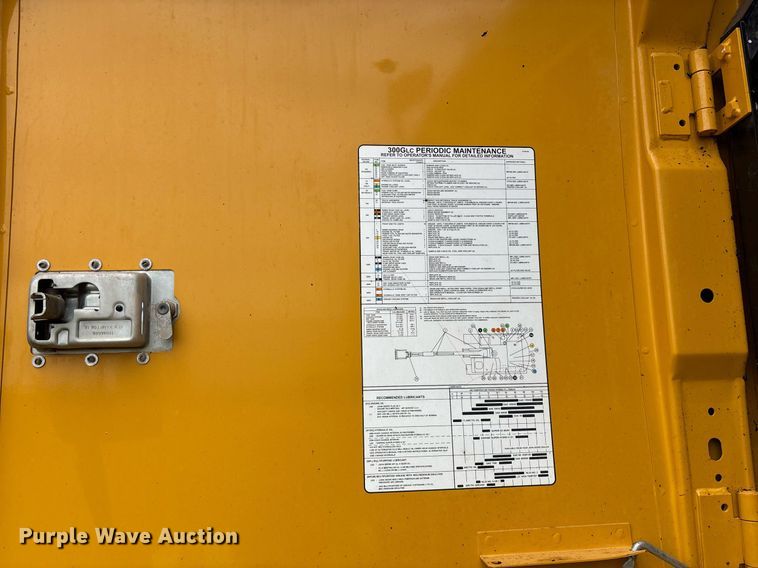 image for item DH8650 2016 John Deere 300G LC excavator