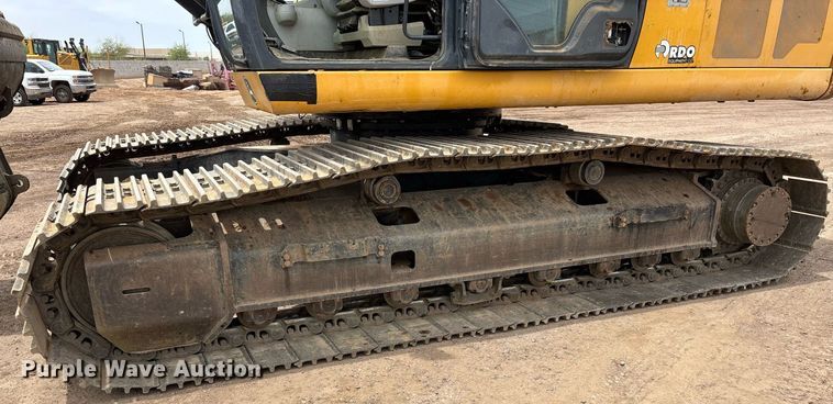 image for item DH8650 2016 John Deere 300G LC excavator