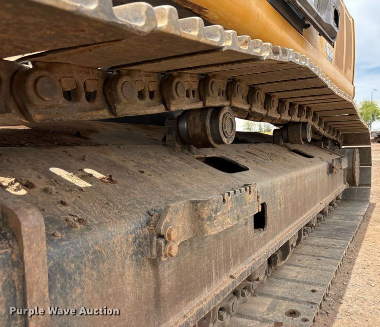 image for item DH8650 2016 John Deere 300G LC excavator