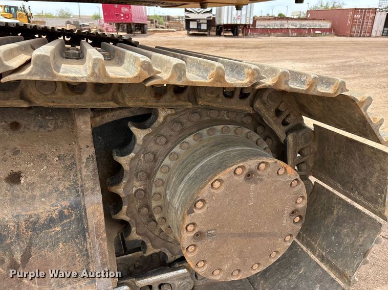 image for item DH8650 2016 John Deere 300G LC excavator