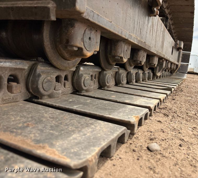 image for item DH8650 2016 John Deere 300G LC excavator