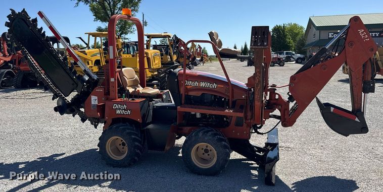 image for item DH9954 2004 Ditch Witch RT40 trencher