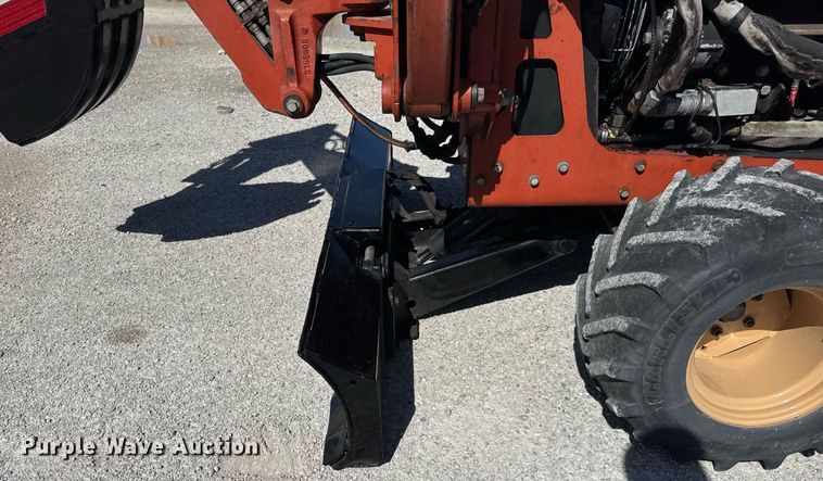 image for item DH9954 2004 Ditch Witch RT40 trencher