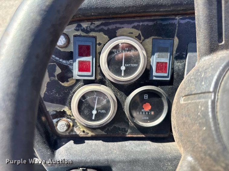 image for item DH9954 2004 Ditch Witch RT40 trencher