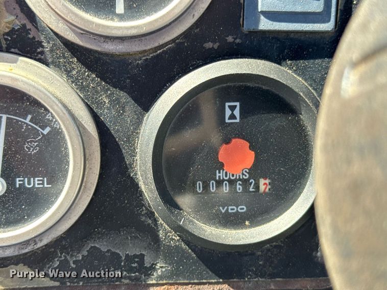 image for item DH9954 2004 Ditch Witch RT40 trencher