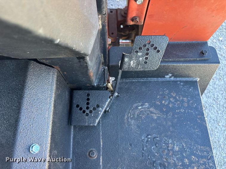 image for item DH9954 2004 Ditch Witch RT40 trencher