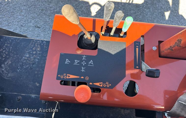 image for item DH9954 2004 Ditch Witch RT40 trencher