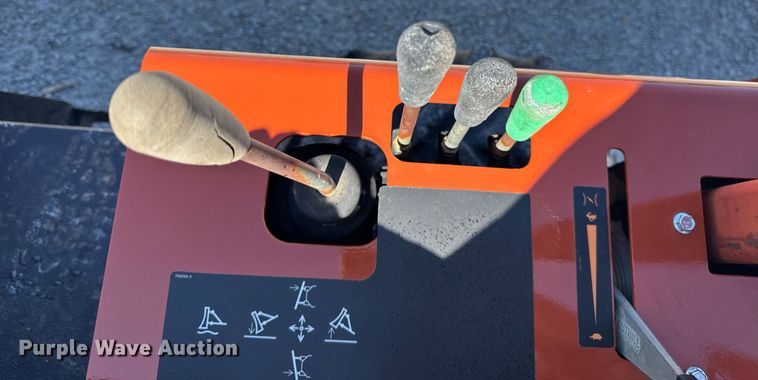 image for item DH9954 2004 Ditch Witch RT40 trencher