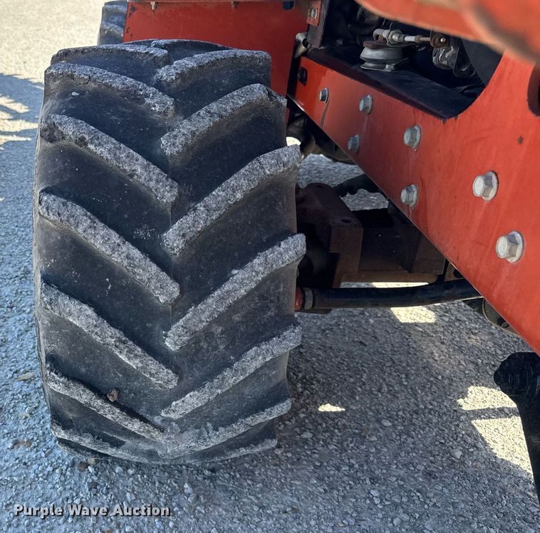 image for item DH9954 2004 Ditch Witch RT40 trencher