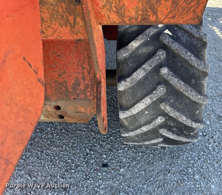 image for item DH9954 2004 Ditch Witch RT40 trencher