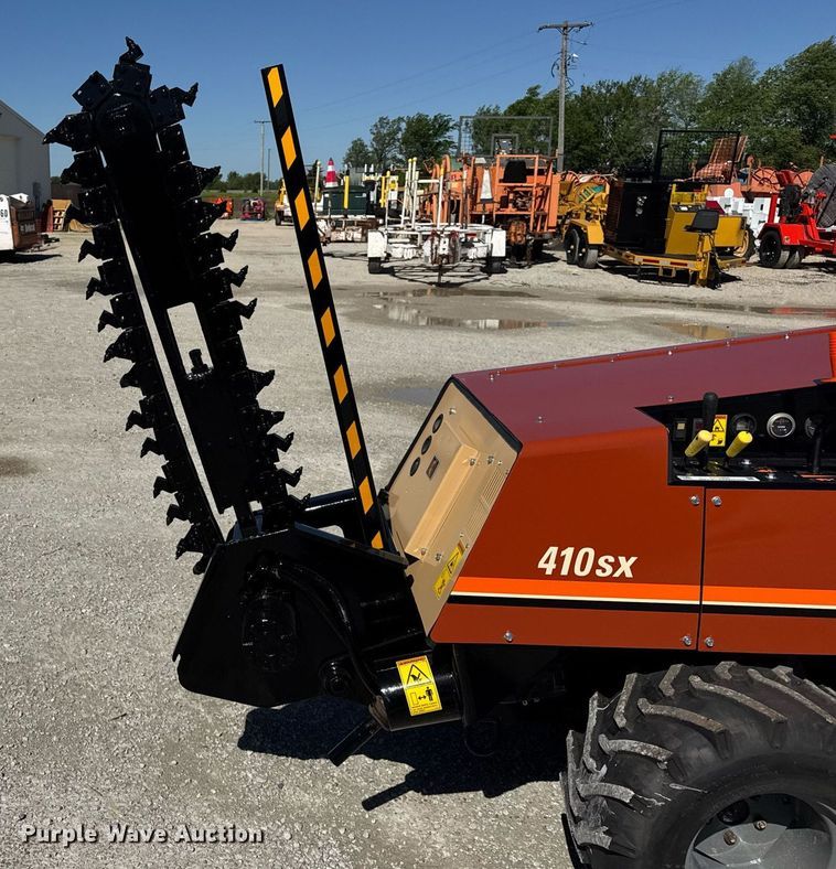 image for item DH9955 1999 Ditch Witch 410SXD vibratory cable plow