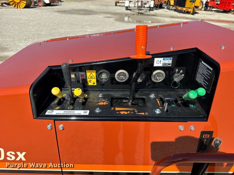 image for item DH9955 1999 Ditch Witch 410SXD vibratory cable plow